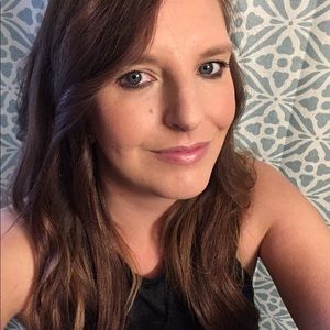 Meet your Posher, Emilie